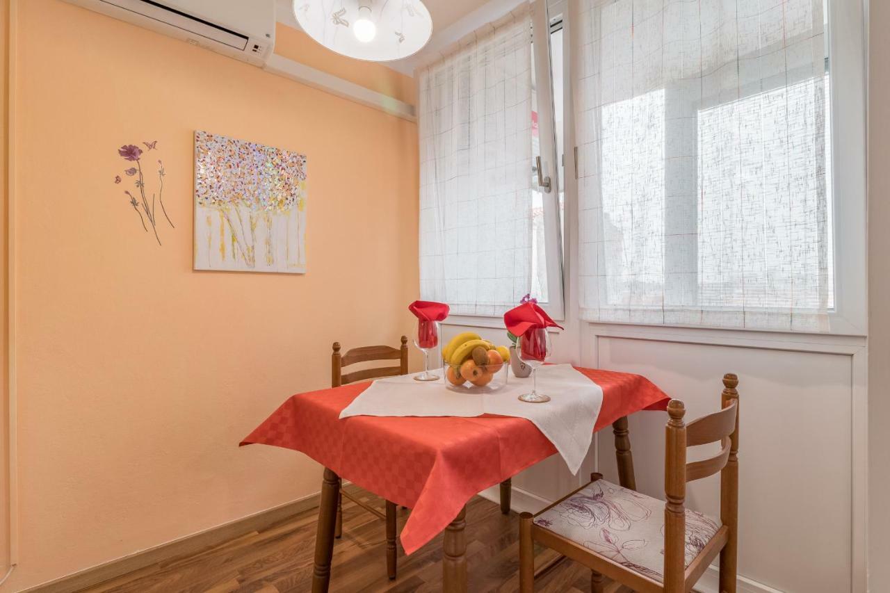 Cosy Apartment Zupanic พูลา ภายนอก รูปภาพ